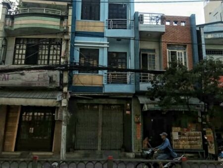 nhà cho thuê nguyên căn mặt tiền đường Hòa Bình Quận Tân Phú