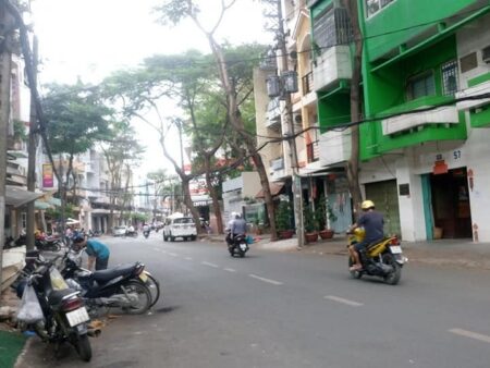 Nhà mặt tiền quận 11
